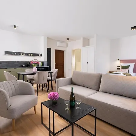 Rajska Apartment *